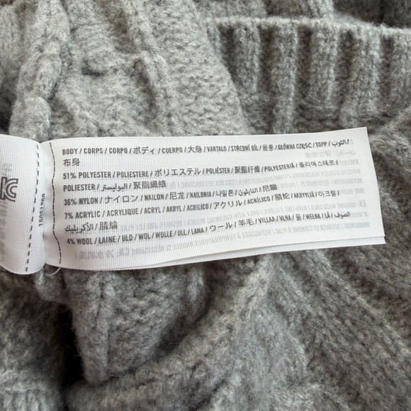 New with Tags Sweater - Picture 5 of 5